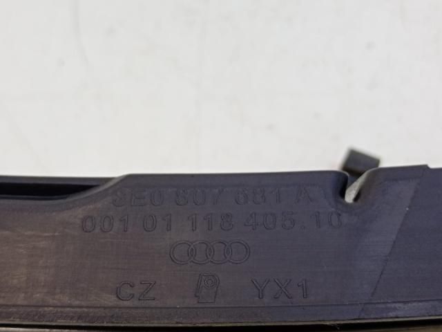 bontott AUDI A4 B6 Hűtőrács