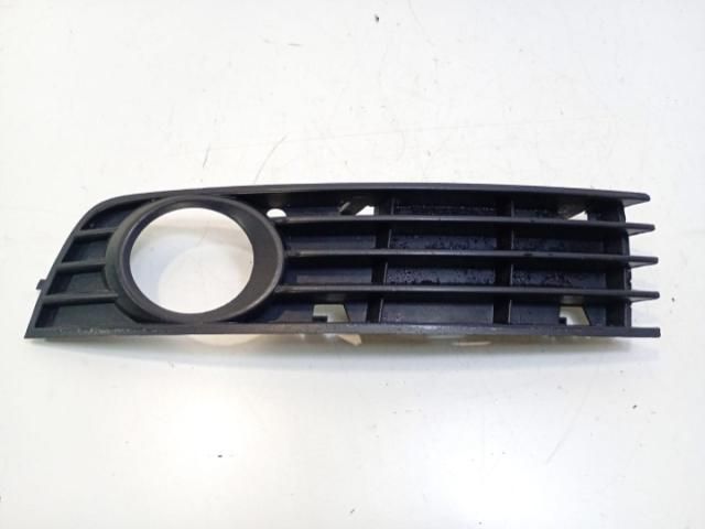 bontott AUDI A4 B6 Hűtőrács