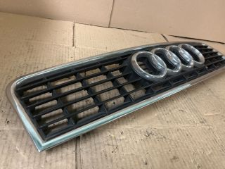 bontott AUDI A4 B6 Hűtőrács