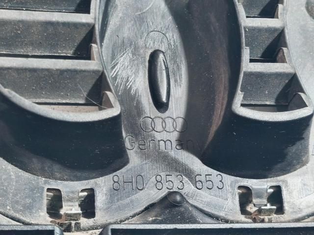 bontott AUDI A4 B6 Hűtőrács