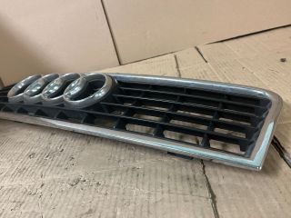 bontott AUDI A4 B6 Hűtőrács