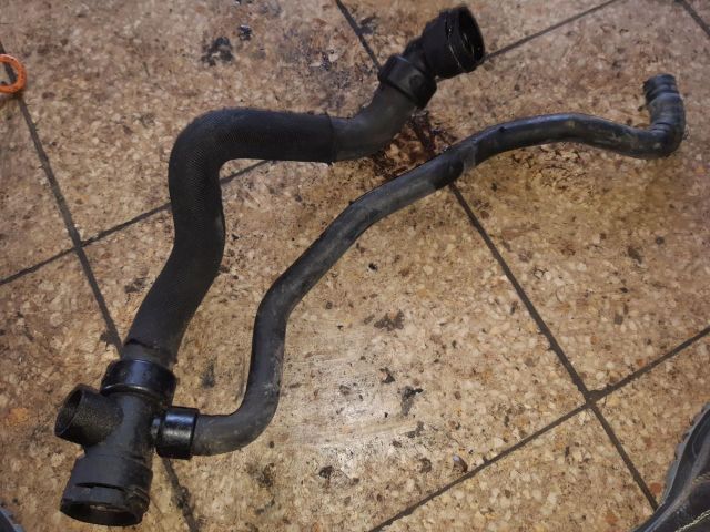 bontott AUDI A4 B6 Hűtővíz Elosztó Cső