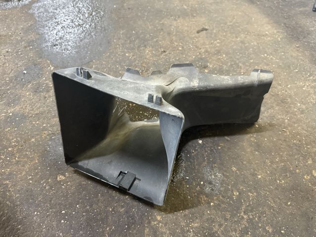 bontott AUDI A4 B6 Intercooler Légterelő