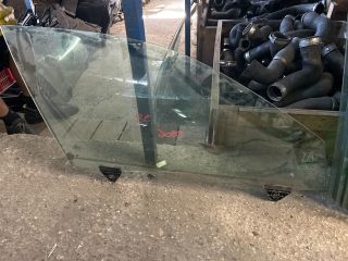 bontott AUDI A4 B6 Jobb első Ablak
