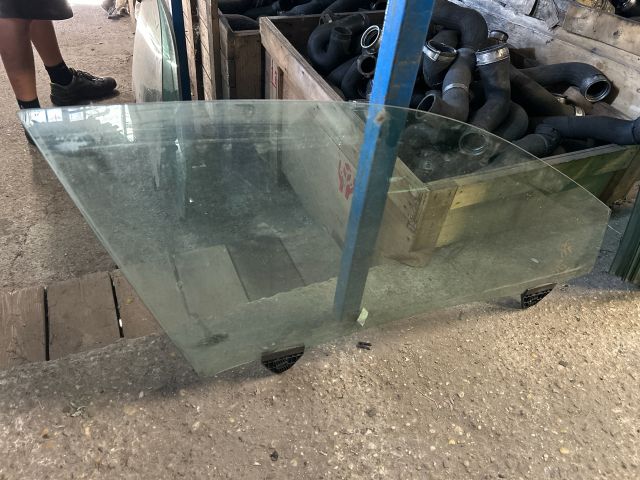 bontott AUDI A4 B6 Jobb első Ablak