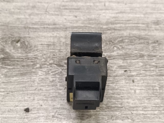 bontott AUDI A4 B6 Jobb első Ablakemelő Kapcsoló