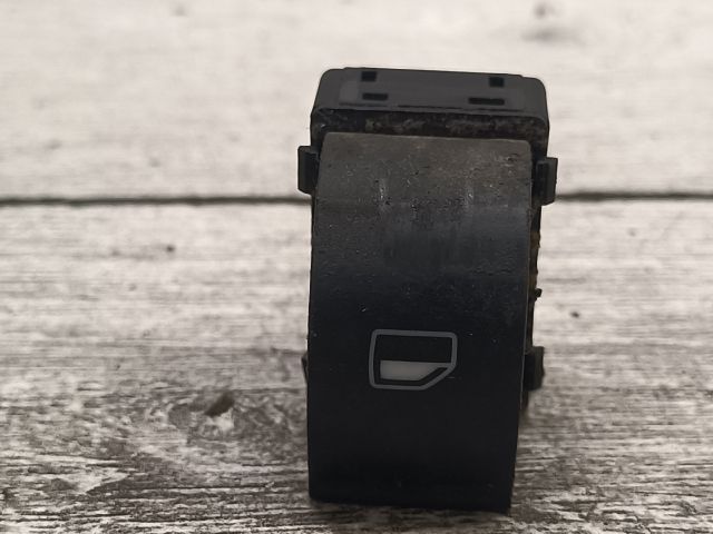 bontott AUDI A4 B6 Jobb első Ablakemelő Kapcsoló