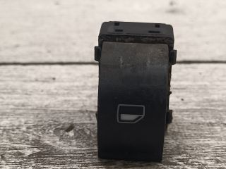 bontott AUDI A4 B6 Jobb első Ablakemelő Kapcsoló