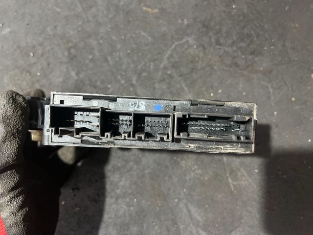 bontott AUDI A4 B6 Jobb első Ablakemelő Motor