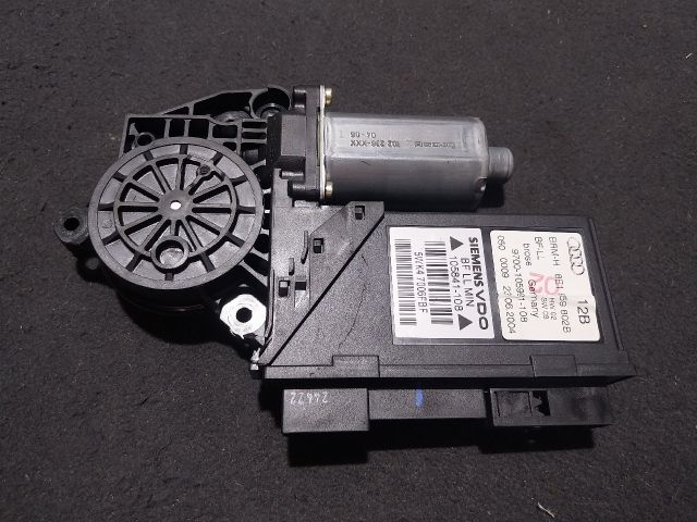 bontott AUDI A4 B6 Jobb első Ablakemelő Motor