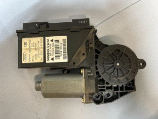bontott AUDI A4 B6 Jobb első Ablakemelő Motor