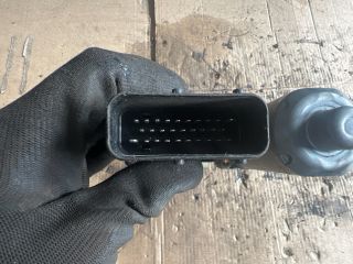 bontott AUDI A4 B6 Jobb első Ablakemelő Motor