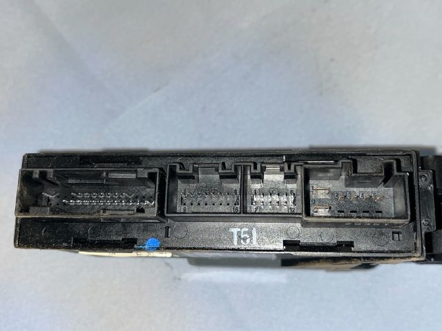 bontott AUDI A4 B6 Jobb első Ablakemelő Motor