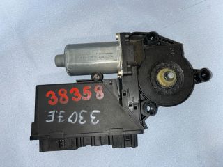 bontott AUDI A4 B6 Jobb első Ablakemelő Motor