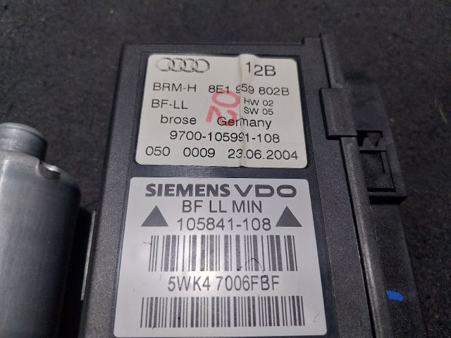 bontott AUDI A4 B6 Jobb első Ablakemelő Motor