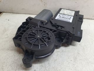 bontott AUDI A4 B6 Jobb első Ablakemelő Motor