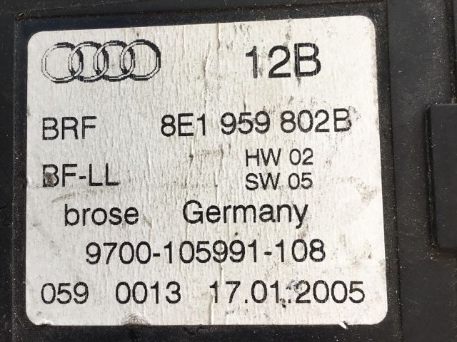 bontott AUDI A4 B6 Jobb első Ablakemelő Motor