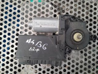 bontott AUDI A4 B6 Jobb első Ablakemelő Motor