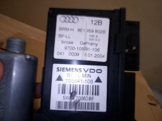 bontott AUDI A4 B6 Jobb első Ablakemelő Motor