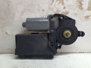 bontott AUDI A4 B6 Jobb első Ablakemelő Motor