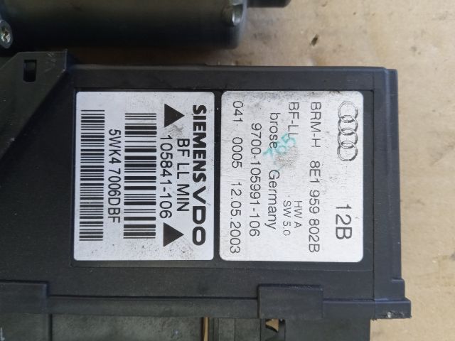 bontott AUDI A4 B6 Jobb első Ablakemelő Motor