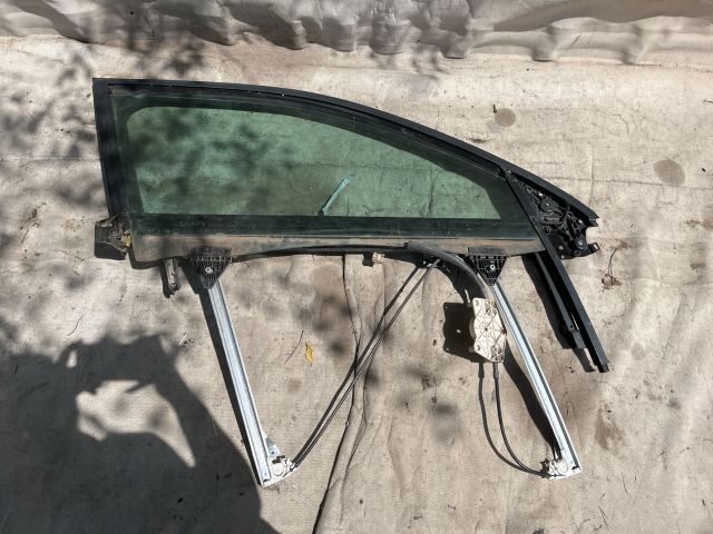 bontott AUDI A4 B6 Jobb első Ablakemelő Szerkezet (Elektromos)