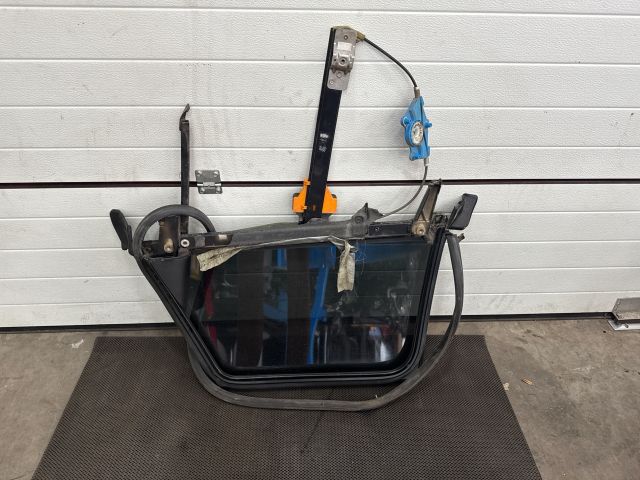 bontott AUDI A4 B6 Jobb első Ablakemelő Szerkezet (Elektromos)