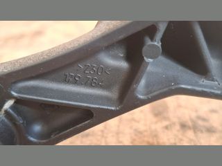 bontott AUDI A4 B6 Jobb első Ablaktörlő Kar