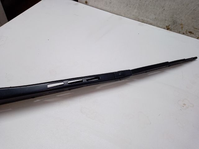 bontott AUDI A4 B6 Jobb első Ablaktörlő Kar