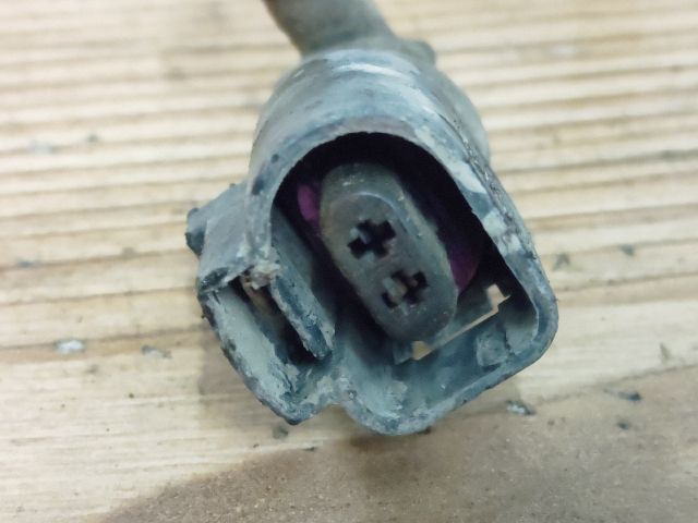 bontott AUDI A4 B6 Jobb első ABS Jeladó