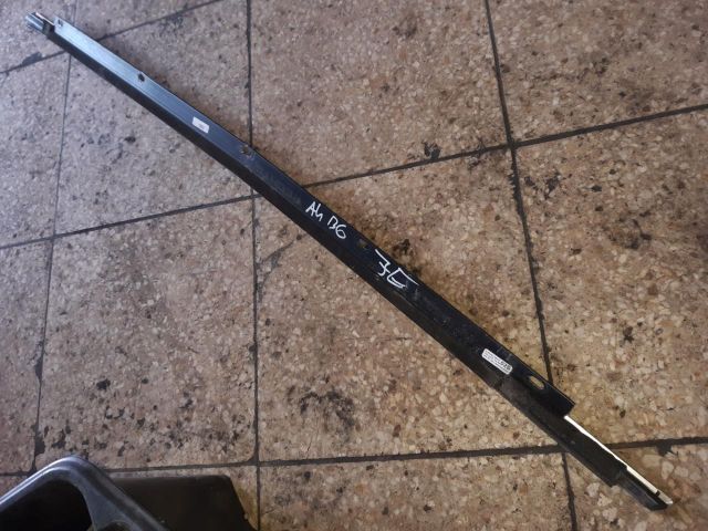 bontott AUDI A4 B6 Jobb első Ajtó Díszléc