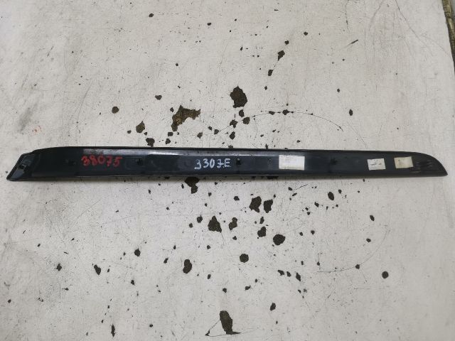 bontott AUDI A4 B6 Jobb első Ajtó Kárpit Díszléc