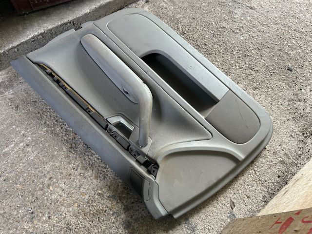 bontott AUDI A4 B6 Jobb első Ajtó Kárpit