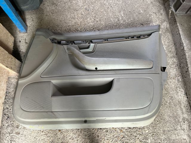 bontott AUDI A4 B6 Jobb első Ajtó Kárpit