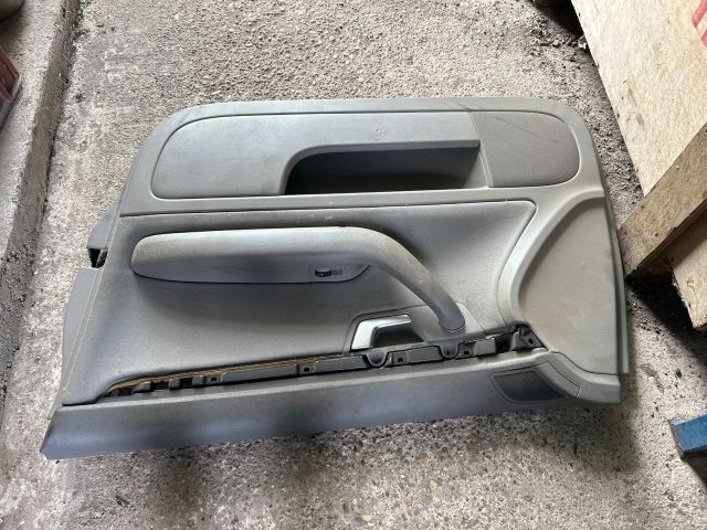 bontott AUDI A4 B6 Jobb első Ajtó Kárpit