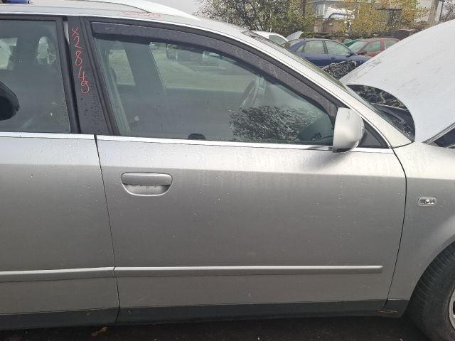 bontott AUDI A4 B6 Jobb első Ajtó (Részeivel)