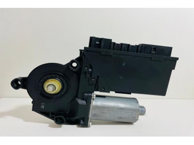 bontott AUDI A4 B6 Jobb első Ajtó Vezérlőegység