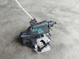 bontott AUDI A4 B6 Jobb első Ajtózár