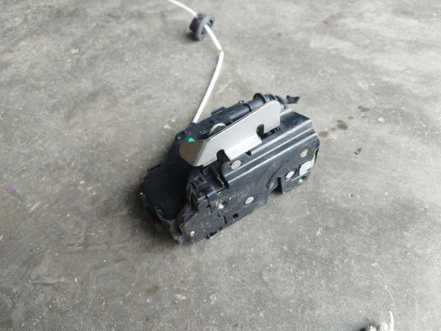 bontott AUDI A4 B6 Jobb első Ajtózár