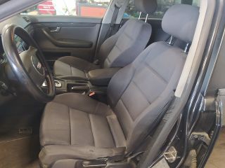 bontott AUDI A4 B6 Jobb első Alsó Zsanér
