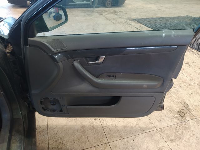 bontott AUDI A4 B6 Jobb első Alsó Zsanér