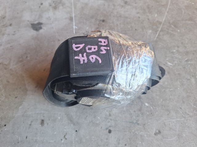 bontott AUDI A4 B6 Jobb első Biztonsági Öv