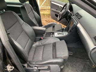 bontott AUDI A4 B6 Jobb első Dobbetét (Kerékjárati, Műanyag)