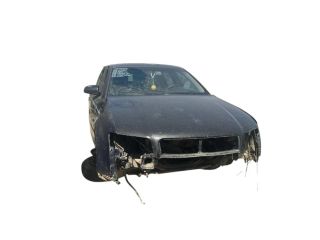 bontott AUDI A4 B6 Jobb első Dobbetét (Kerékjárati, Műanyag)