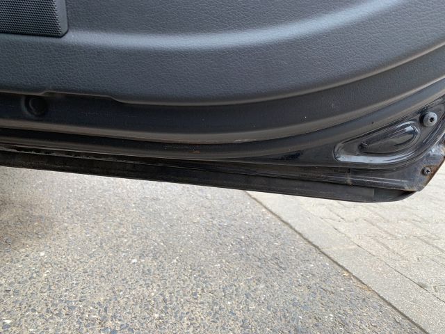 bontott AUDI A4 B6 Jobb első Dobbetét (Kerékjárati, Műanyag)