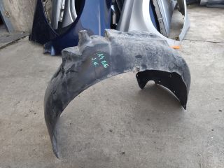 bontott AUDI A4 B6 Jobb első Dobbetét (Kerékjárati, Műanyag)