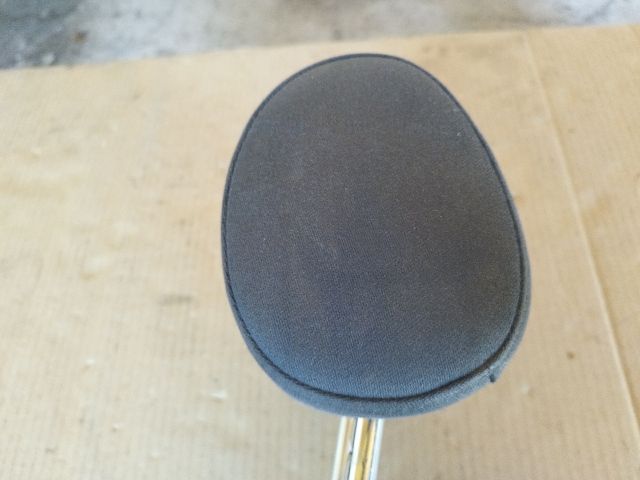 bontott AUDI A4 B6 Jobb első Fejtámla