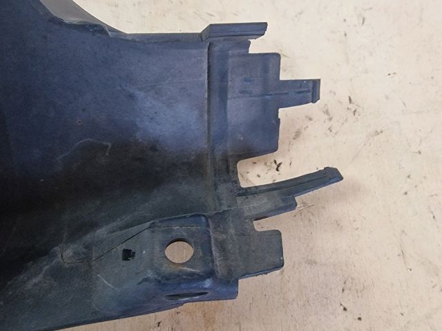 bontott AUDI A4 B6 Jobb első Küszöb Légterelő Vég