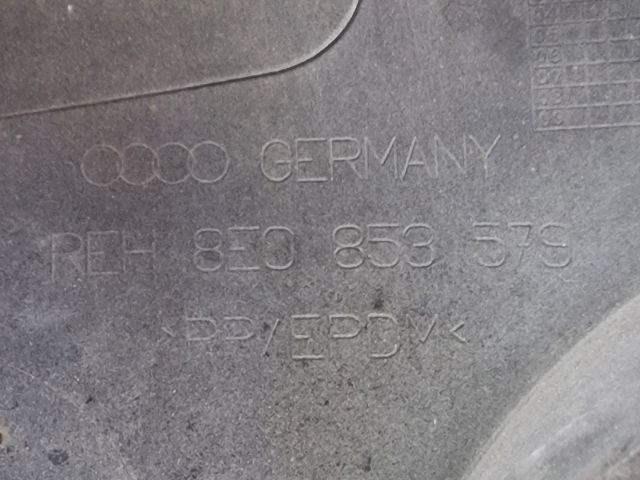 bontott AUDI A4 B6 Jobb első Küszöb Légterelő Vég