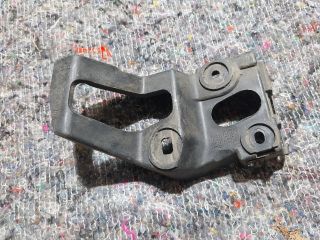 bontott AUDI A4 B6 Jobb első Küszöb Tartó